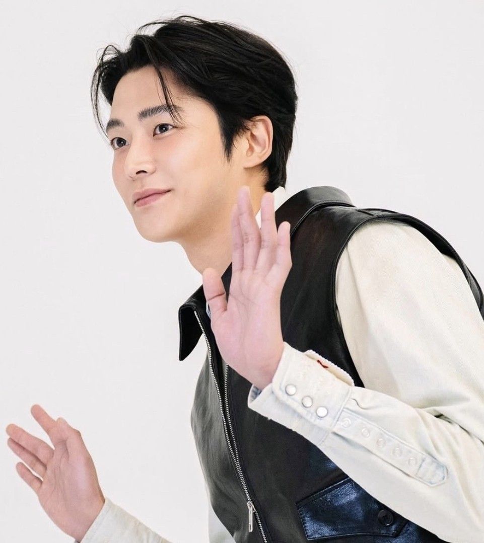 로운의 비하인드 컷