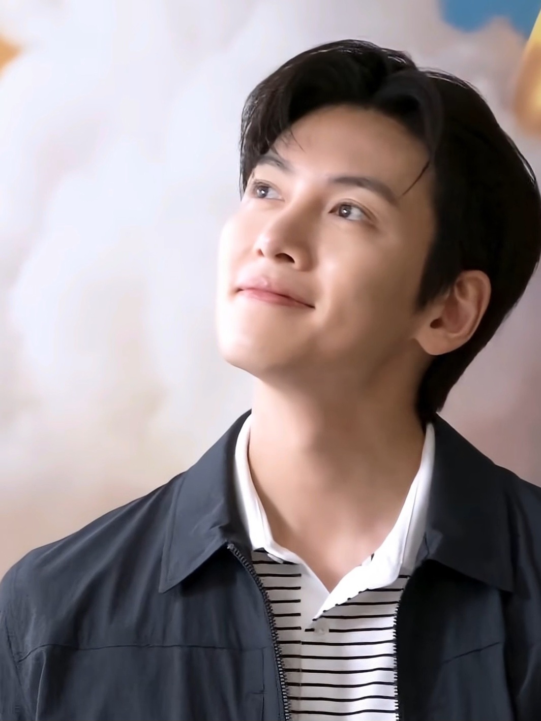 粉丝拍下的池昌旭瞬间