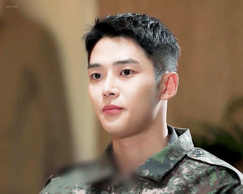 粉丝拍下的路云瞬间