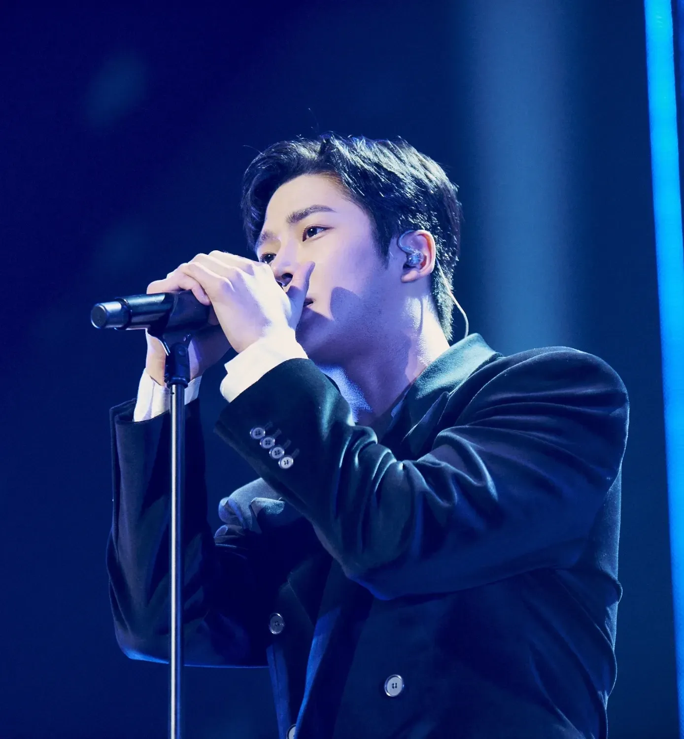 Foto kegiatan terbaru dari Rowoon