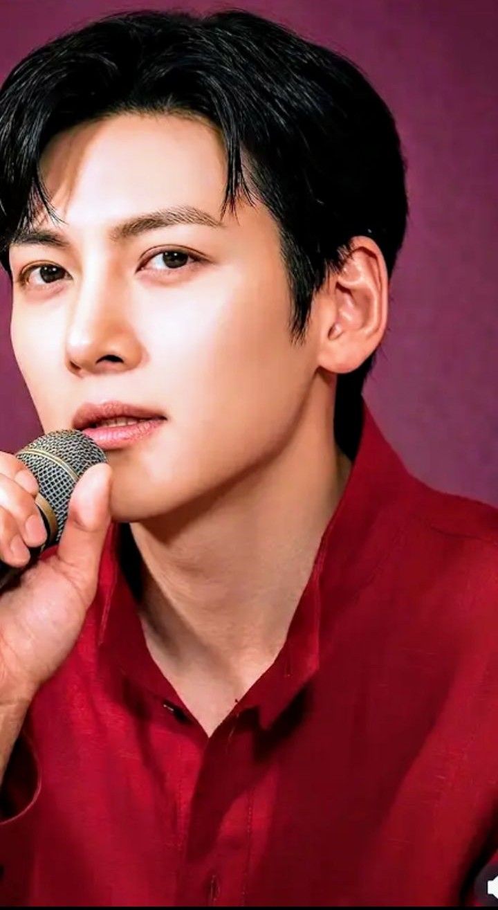 지창욱의 최신 사진