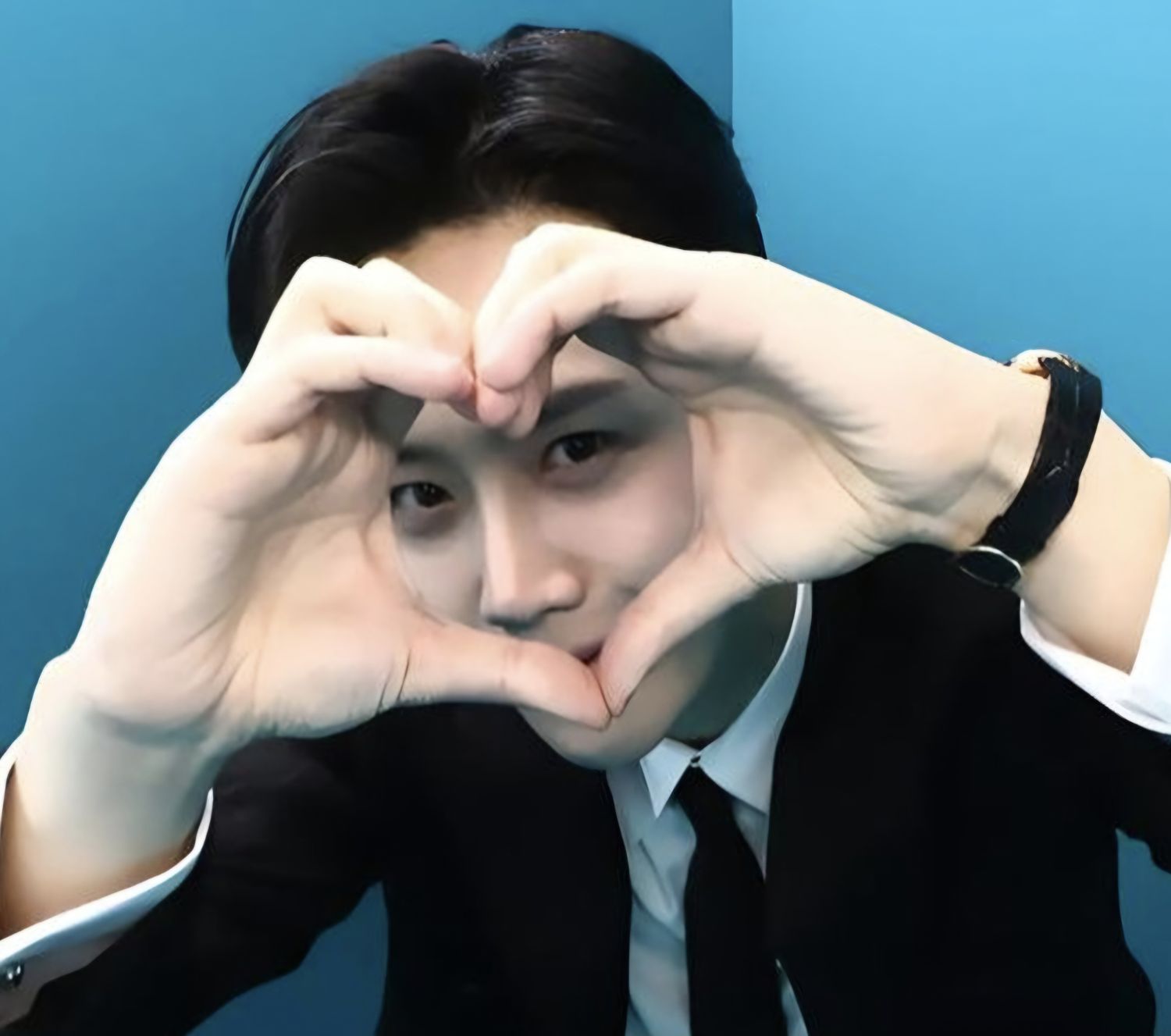 Behind-the-scenes cut of Kim Seonho