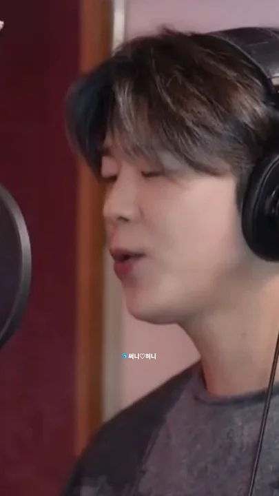 박지현를 위해 팬들이 공유한 감성 배경화면