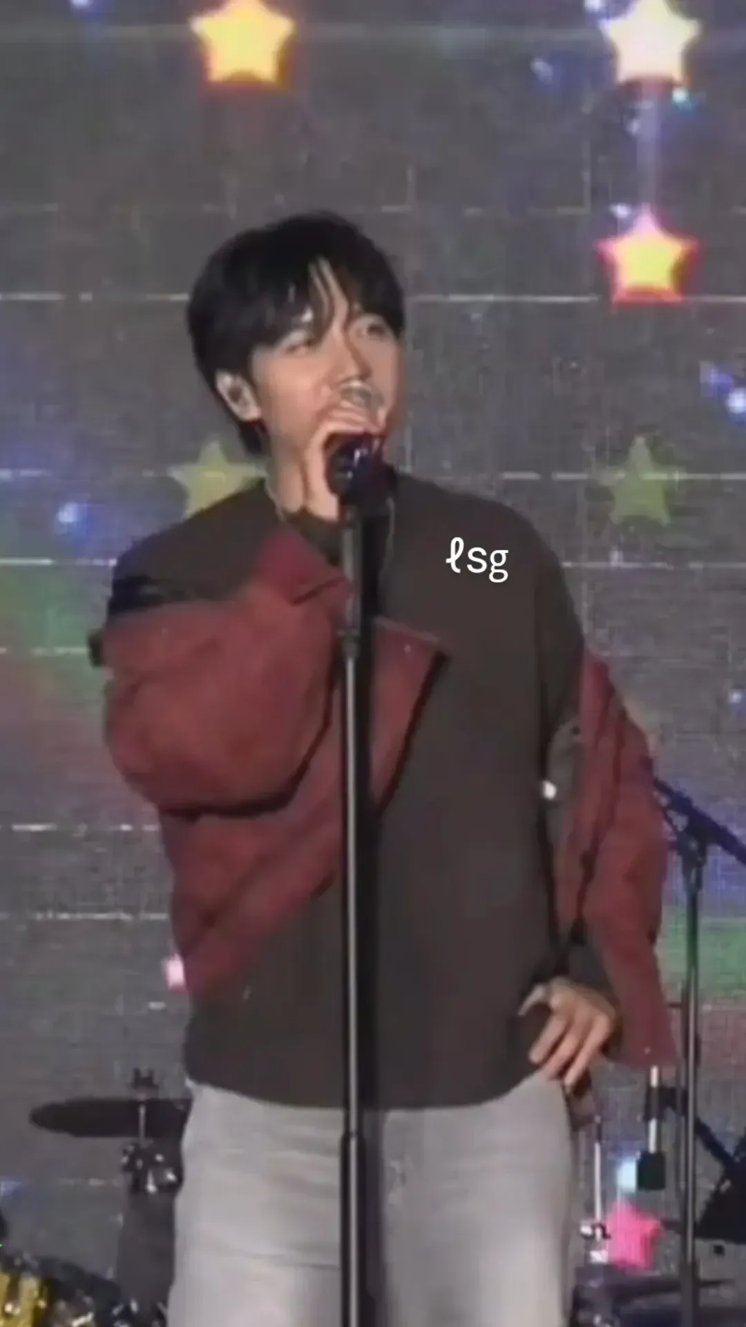 A moment captured by a fan of Lee Seunggi