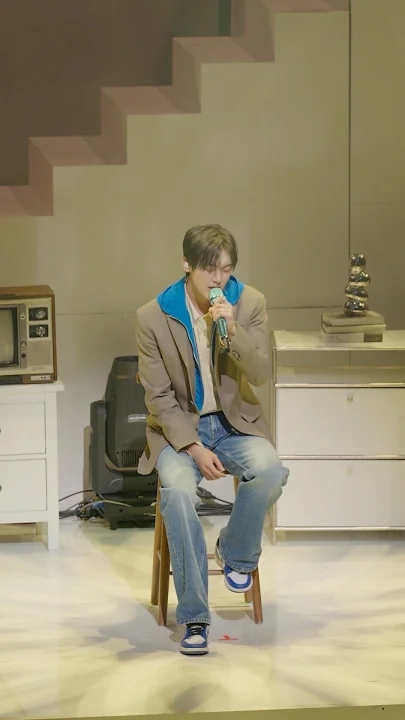 Recent activity shot of Cha Eunwoo