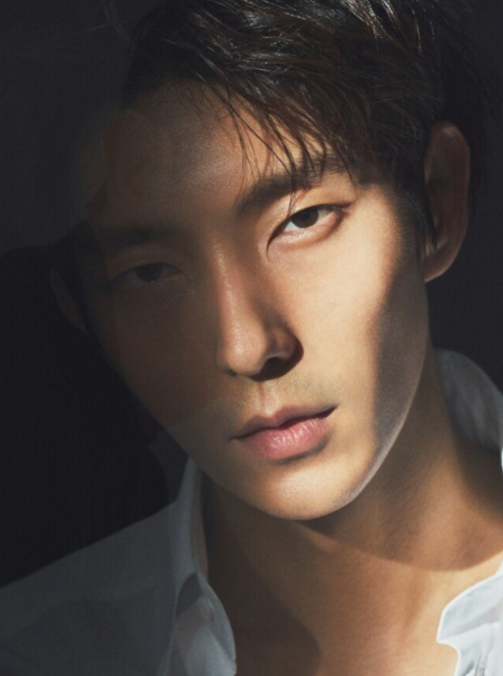Behind-the-scenes cut of Lee Joongi