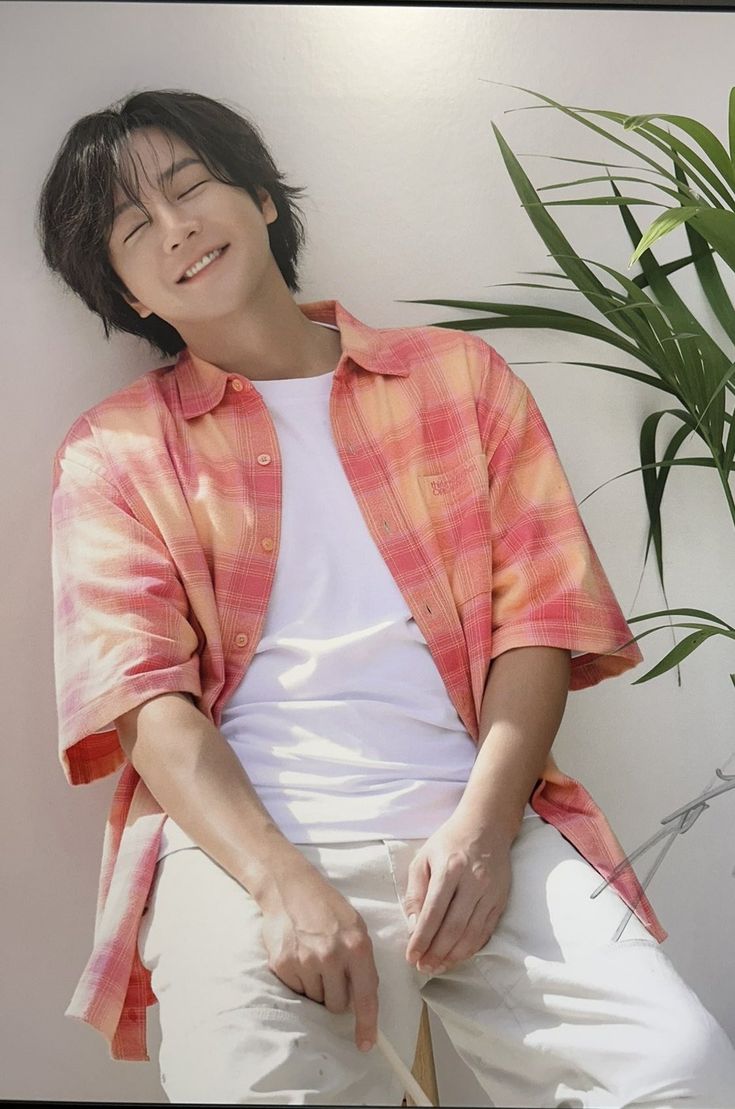 Recent activity shot of Jang Geunsuk