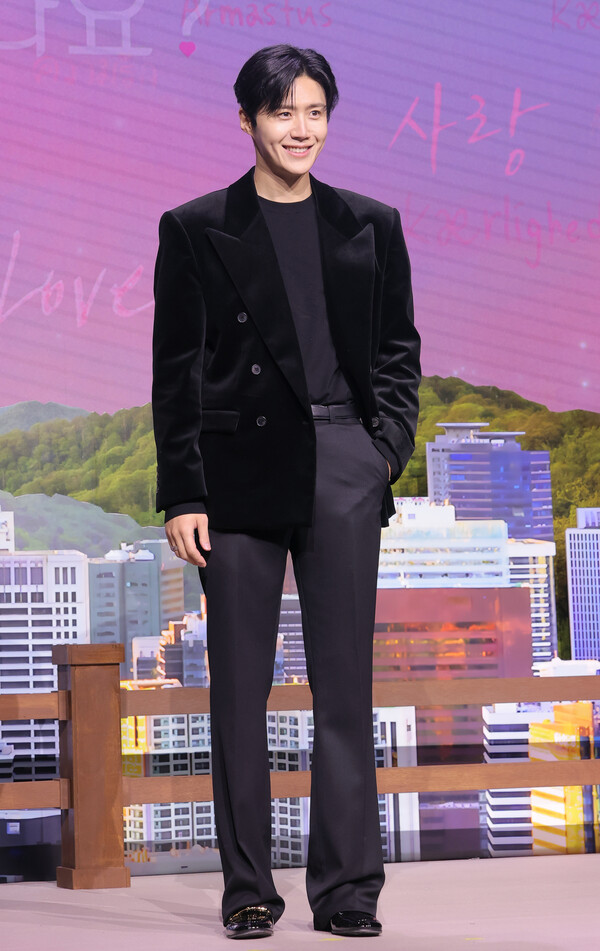 Foto kegiatan terbaru dari Kim Seonho