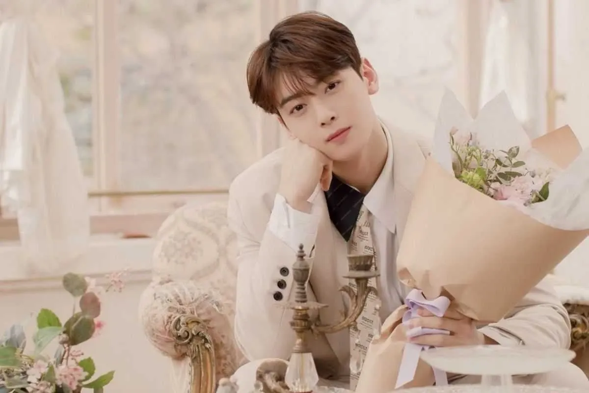 Recent activity shot of Cha Eunwoo