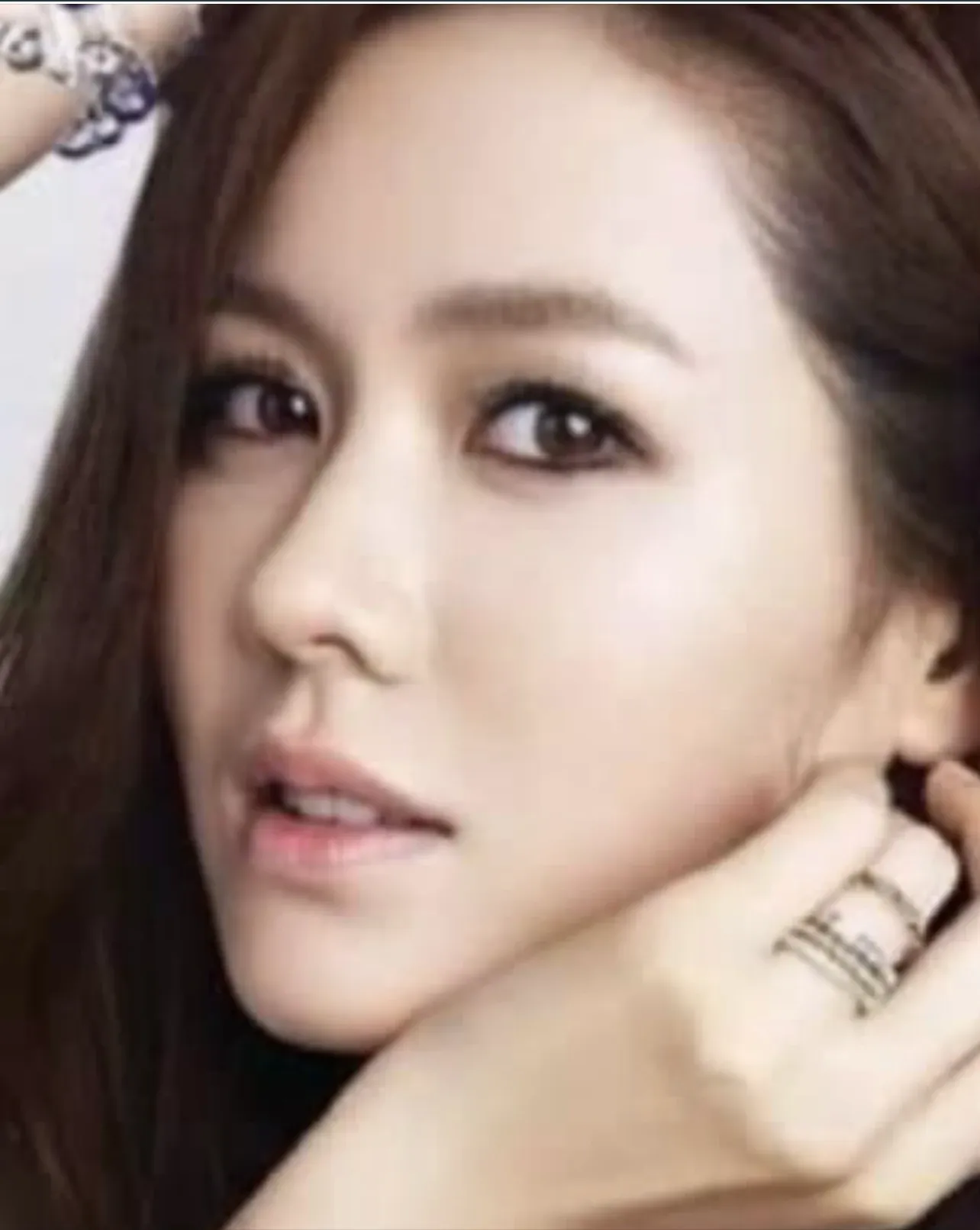 Behind-the-scenes cut of Son Yejin
