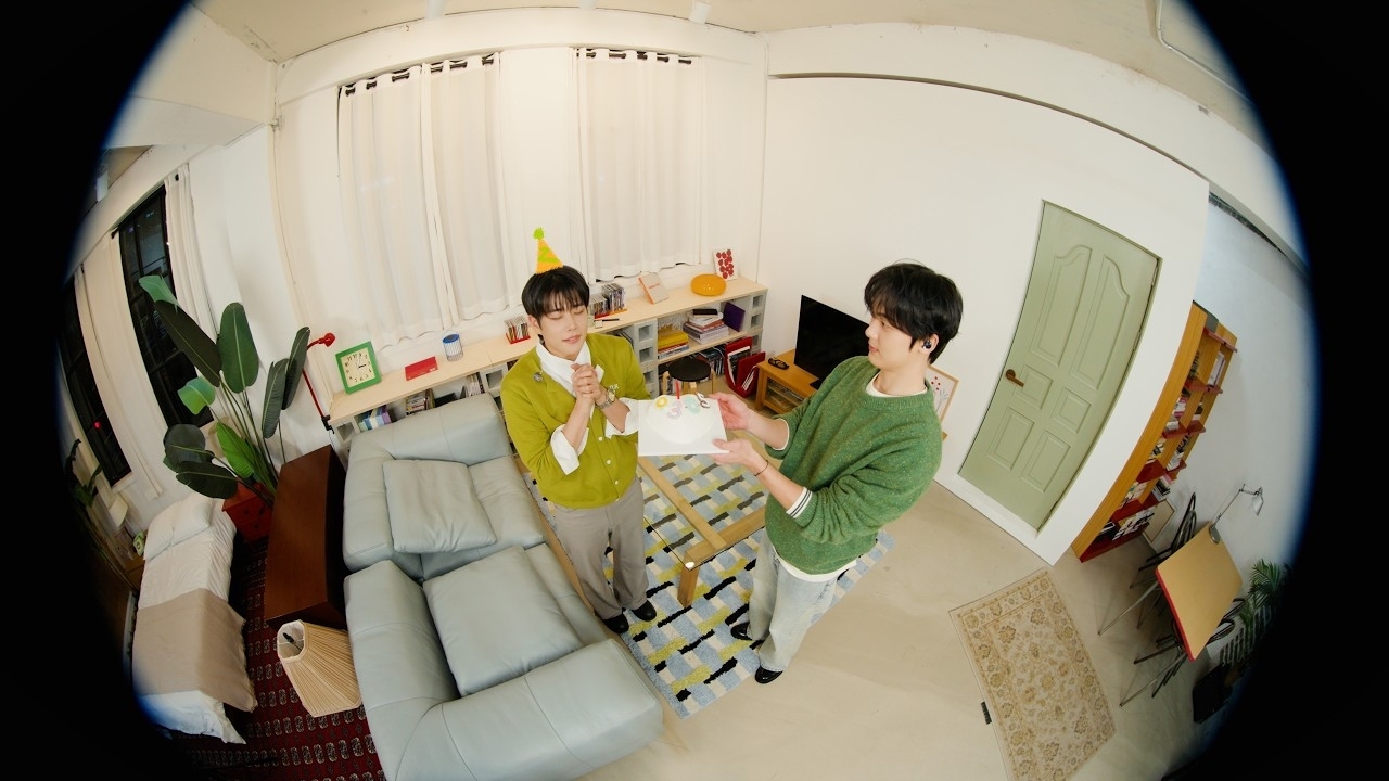 Recent activity shot of Cha Eunwoo