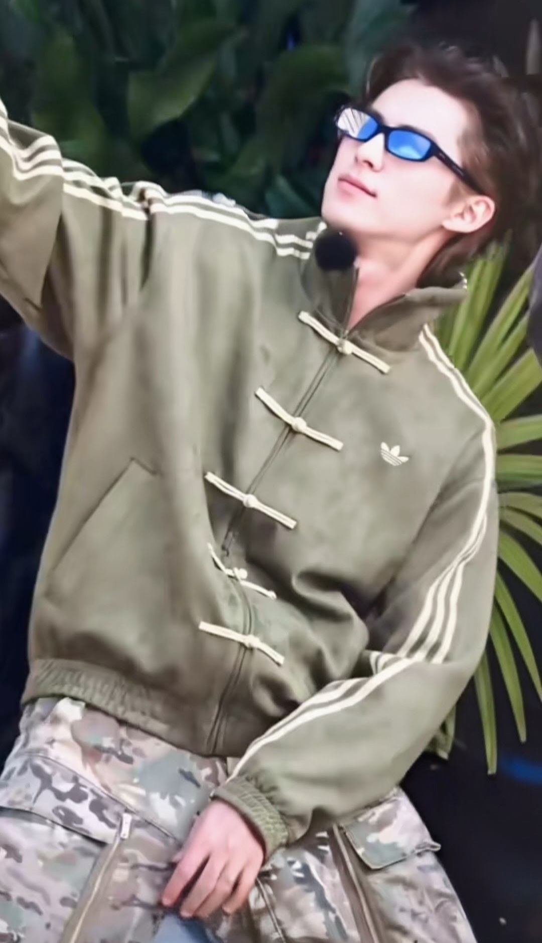 王鹤棣粉丝亲手制作的特别壁纸