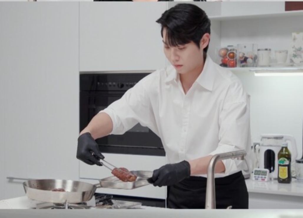 Recent activity shot of Son Taejin