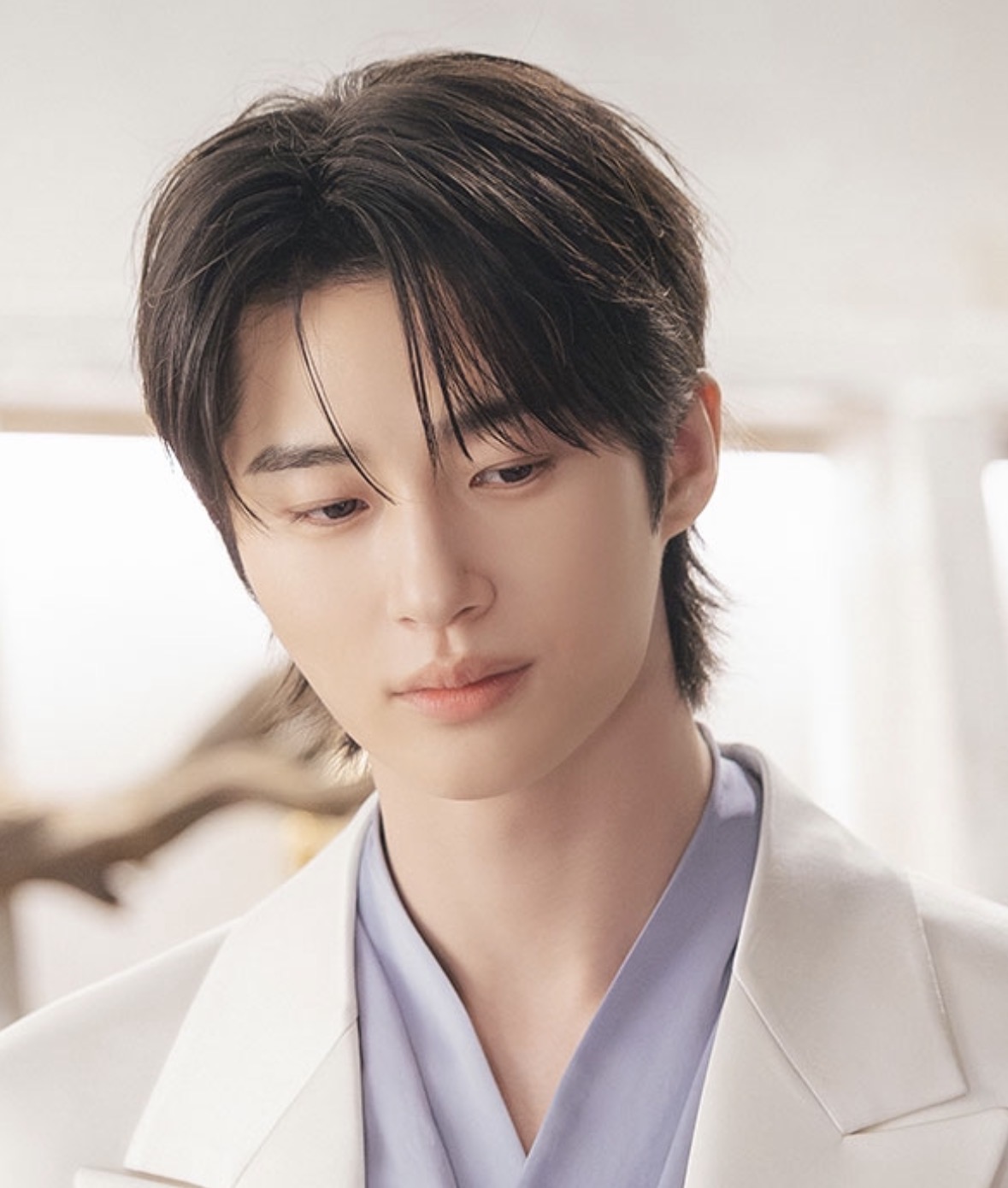 Behind-the-scenes cut of Byeon Wooseok