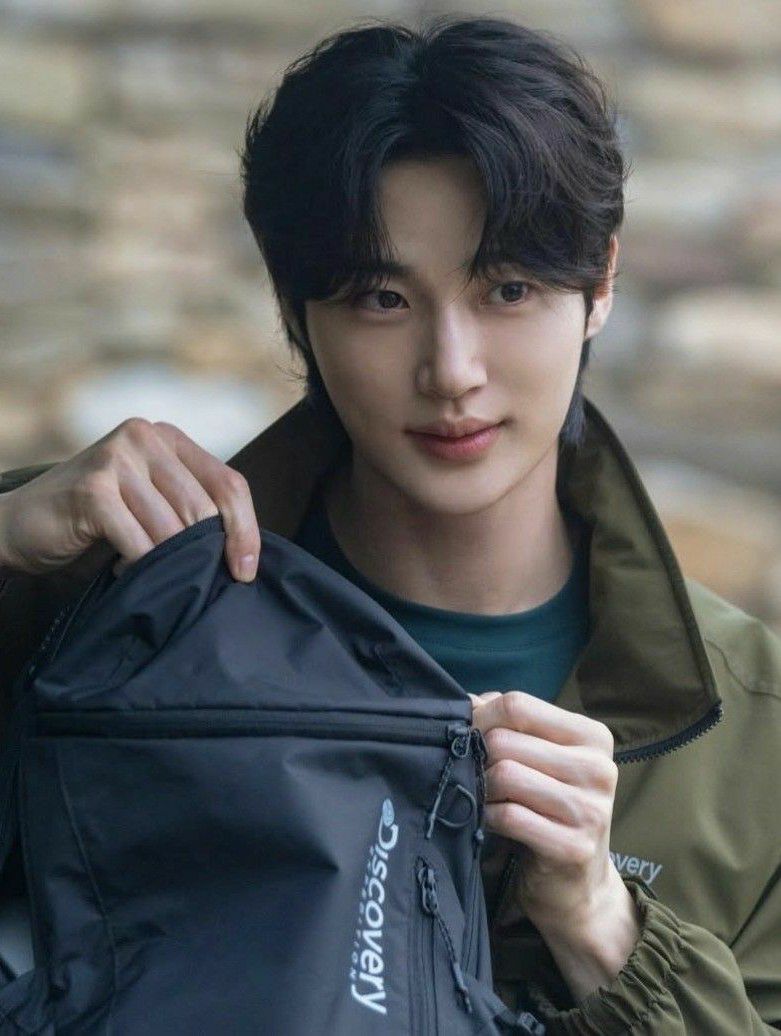 A moment captured by a fan of Byeon Wooseok