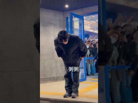 Behind-the-scenes cut of Kim Seonho