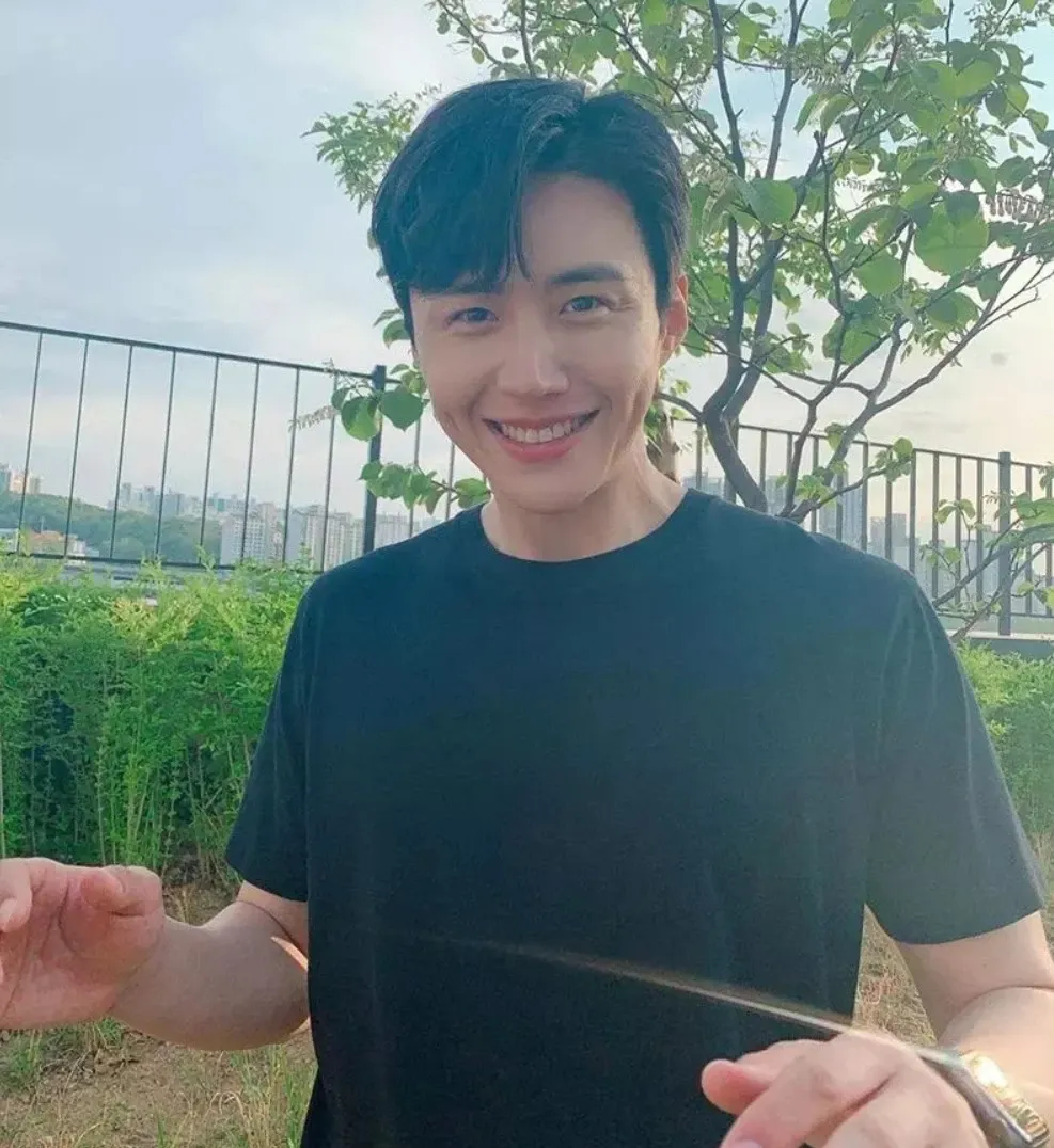 Cuplikan di balik layar dari Kim Seonho