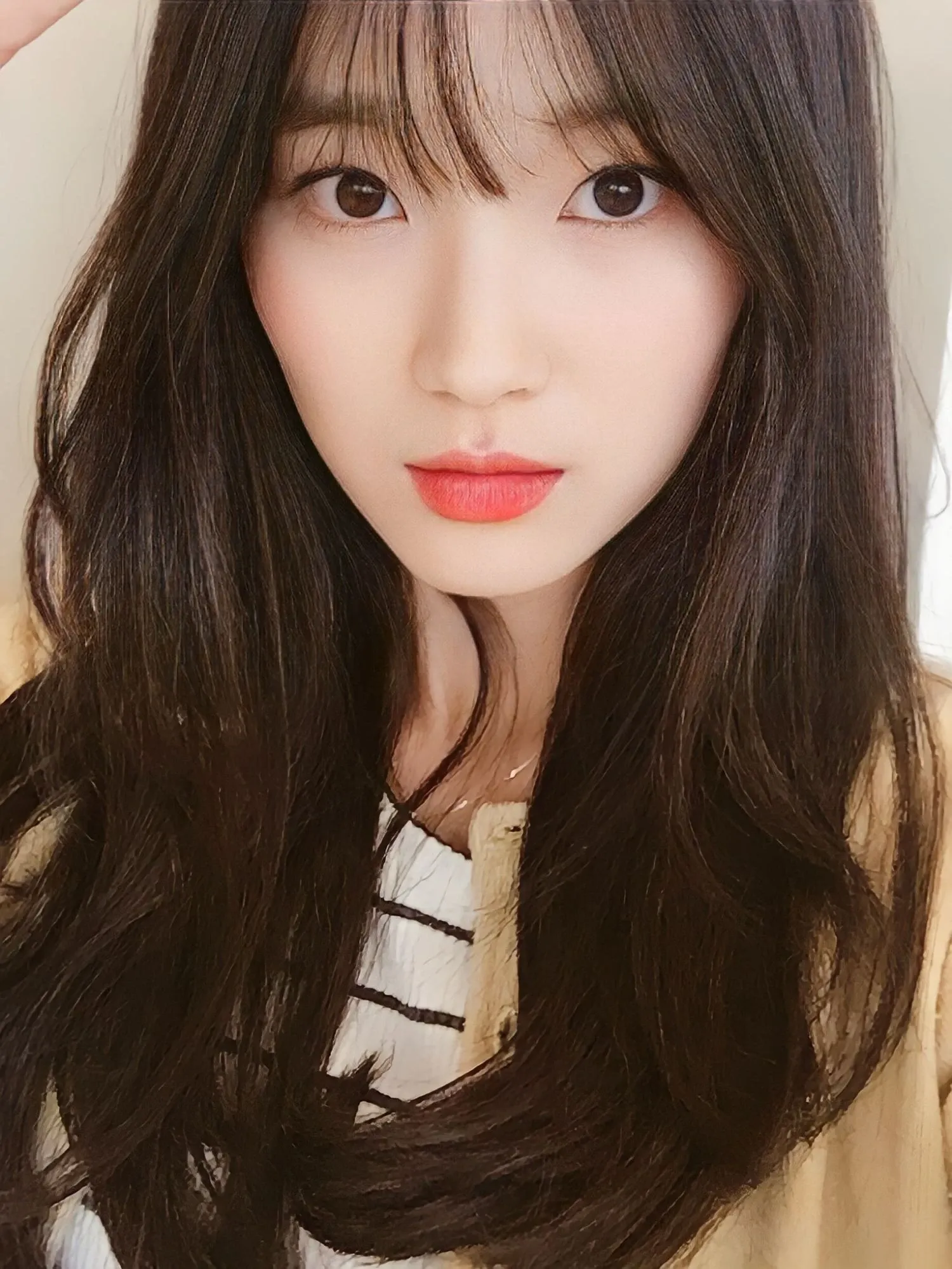Behind-the-scenes cut of Kim Hyeyoon