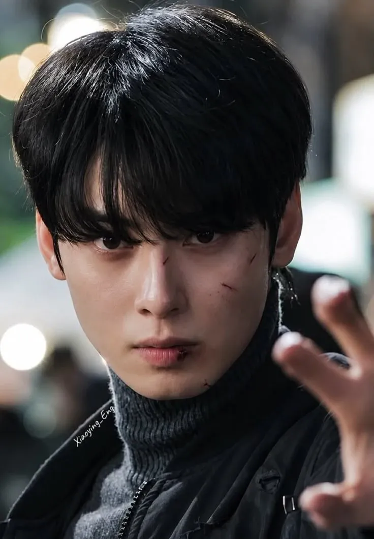 Recent activity shot of Cha Eunwoo