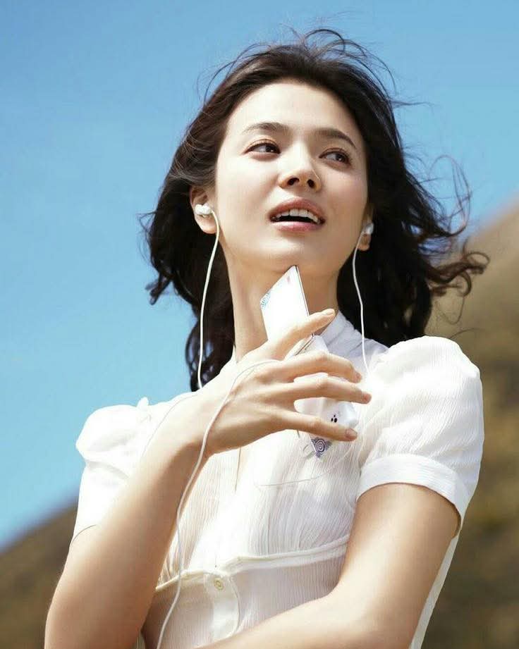 Latest photo of Song Hyekyo