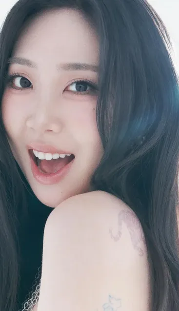 A moment captured by a fan of Lee Youngji