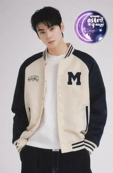 A moment captured by a fan of Cha Eunwoo