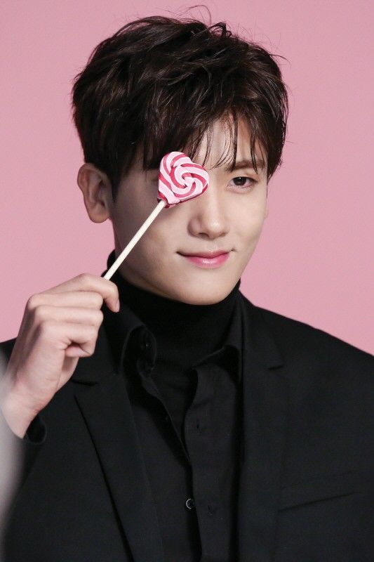 Latest photo of Park Hyungsik