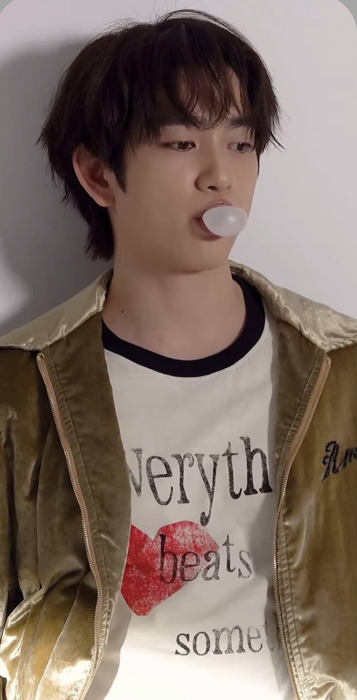 Momen yang diabadikan oleh penggemar Park Jinyoung