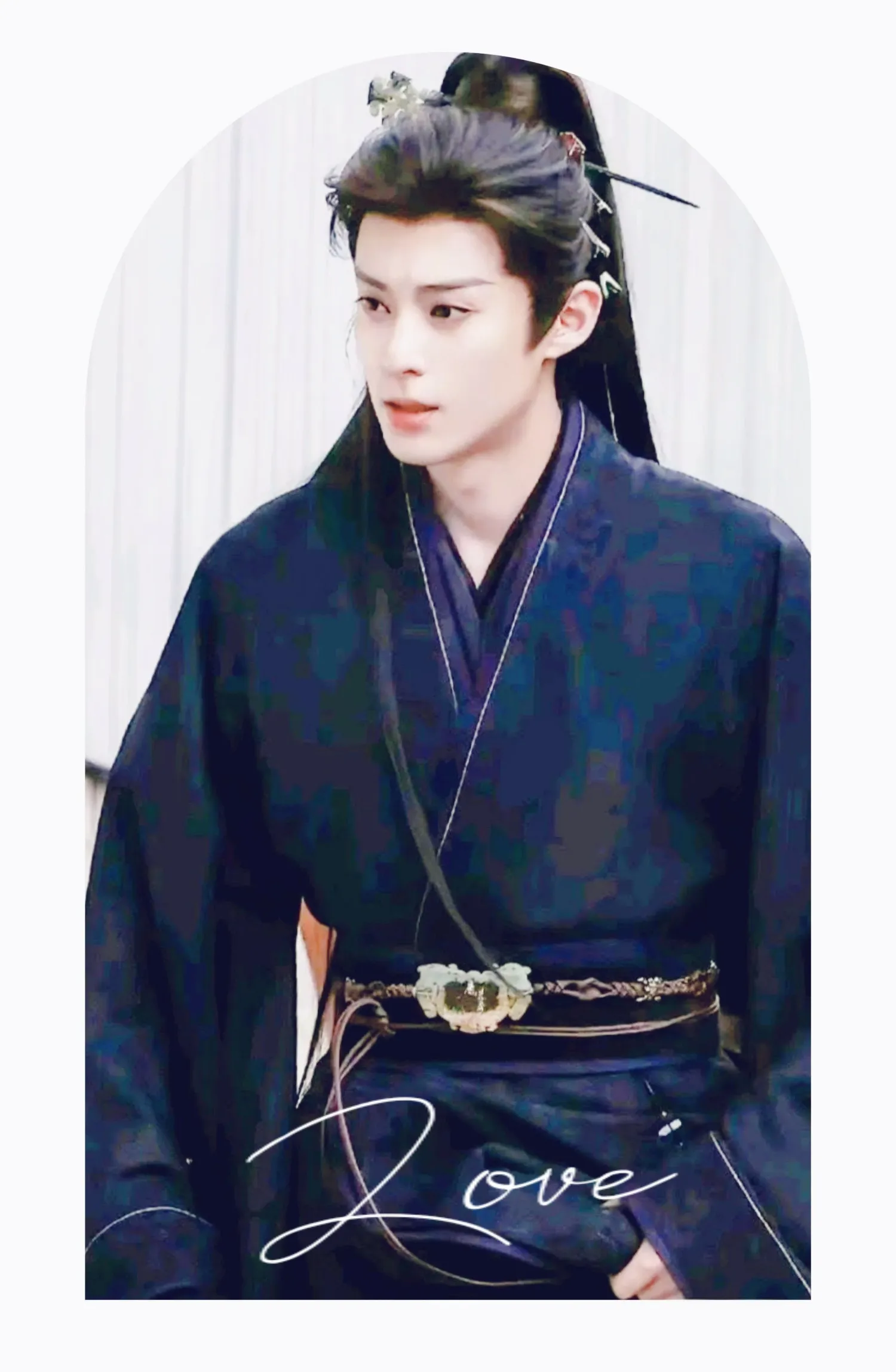 A moment captured by a fan of Dylan Wang