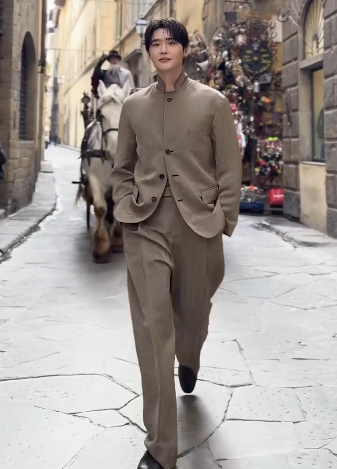 Latest photo of Lee Jongsuk