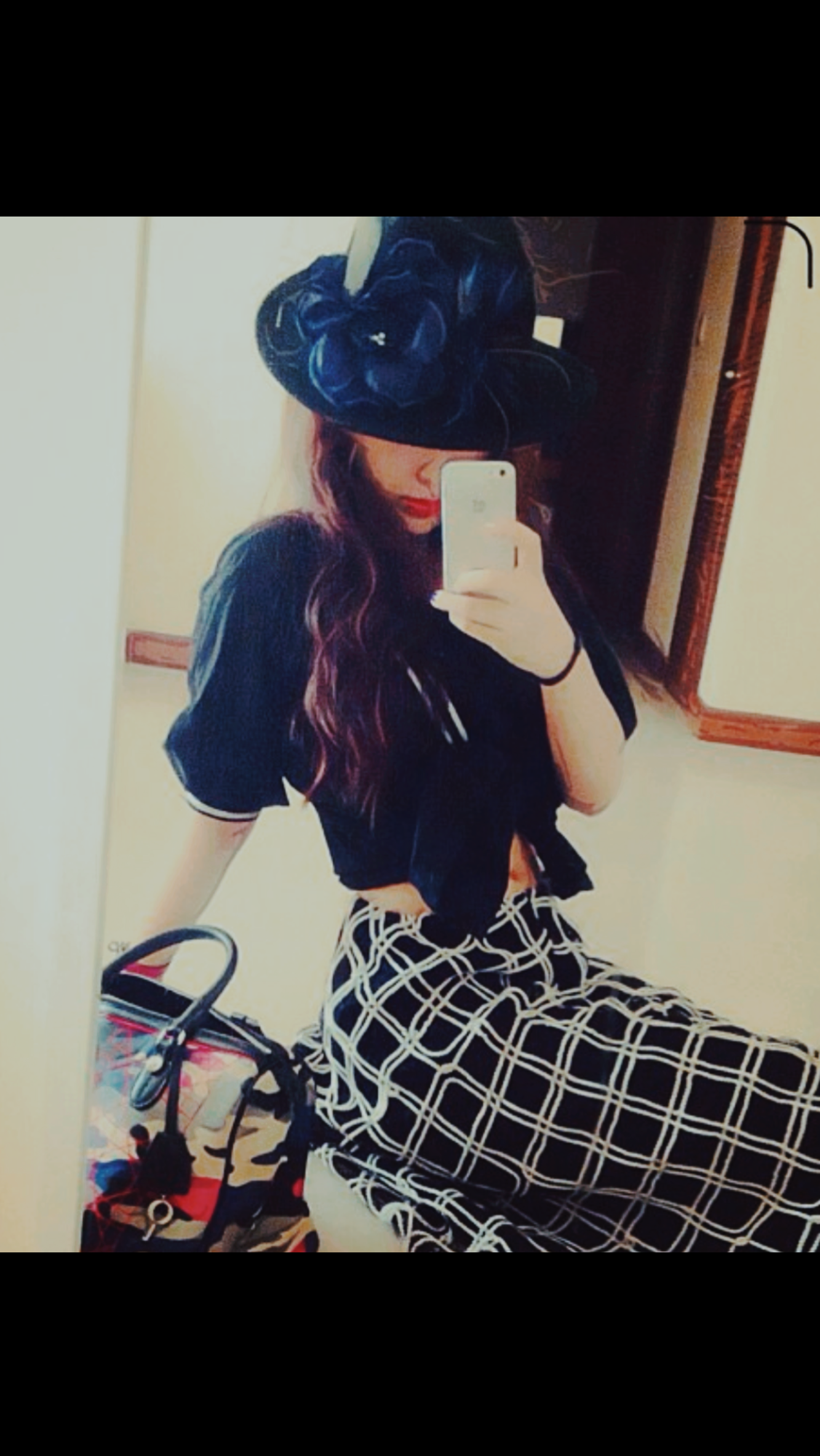 Behind-the-scenes cut of Esther Yu