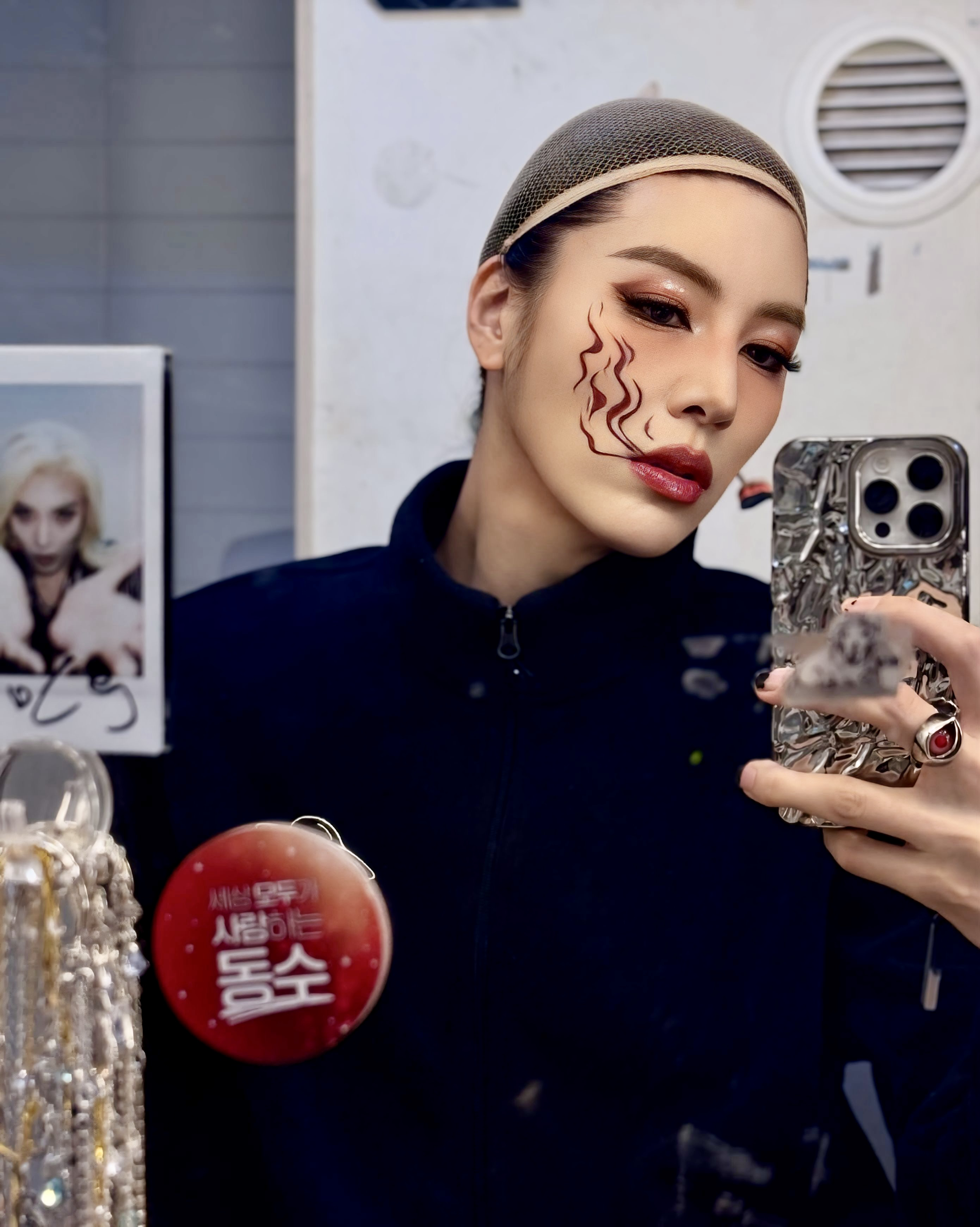 Behind-the-scenes cut of No Minwoo