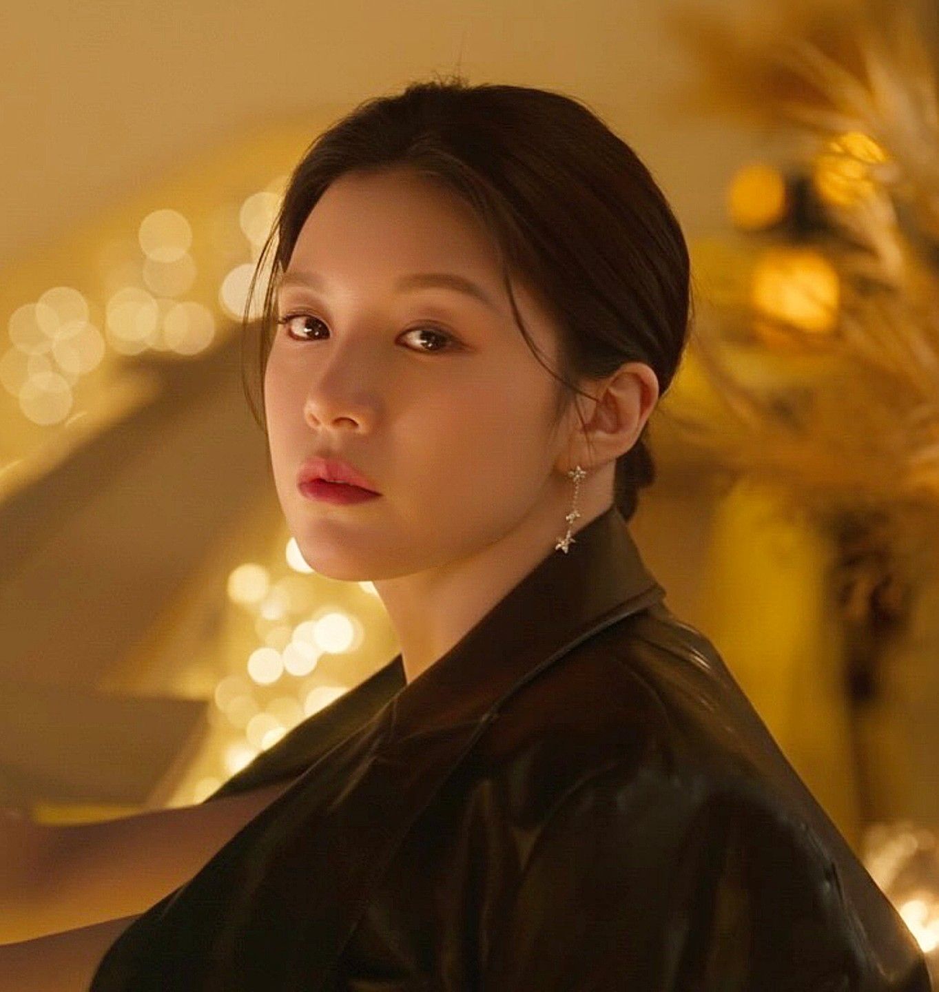 Behind-the-scenes cut of Go Younjung