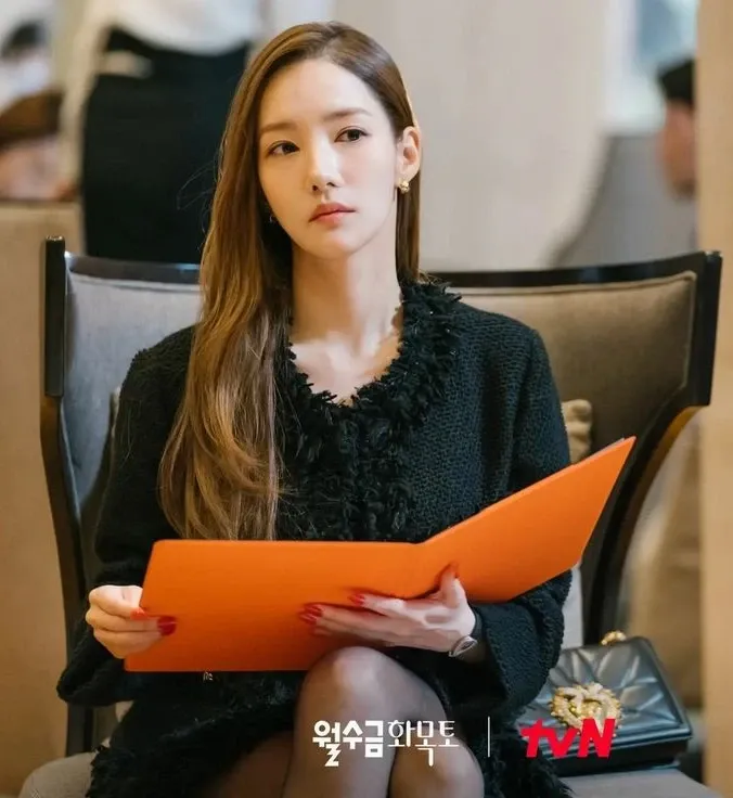 Foto terbaru dari Park Minyoung