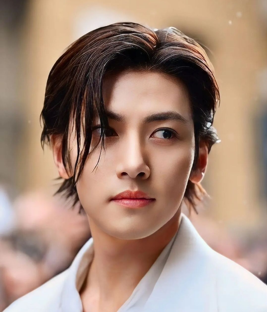 粉丝拍下的池昌旭瞬间