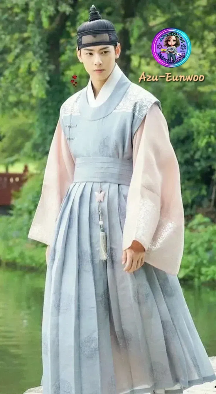 Latest photo of Cha Eunwoo
