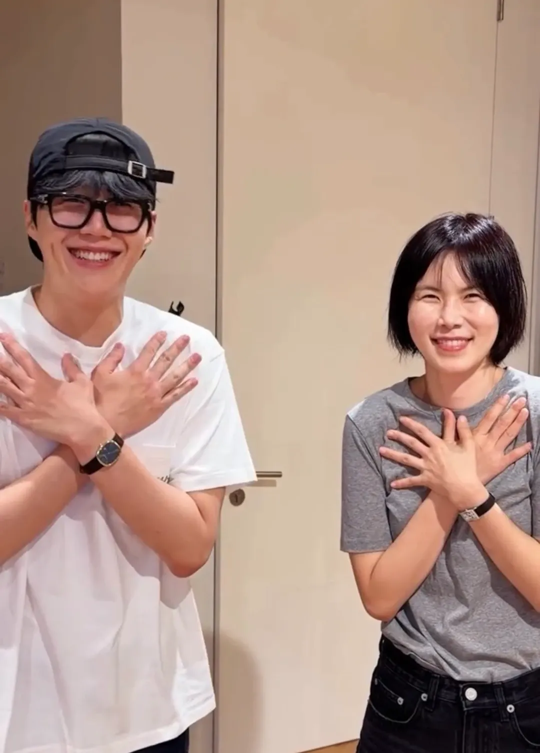 Explosively popular post in Choeaedol Celeb community