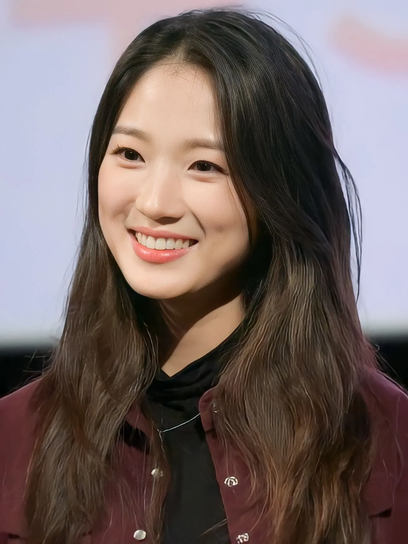 Behind-the-scenes cut of Kim Hyeyoon