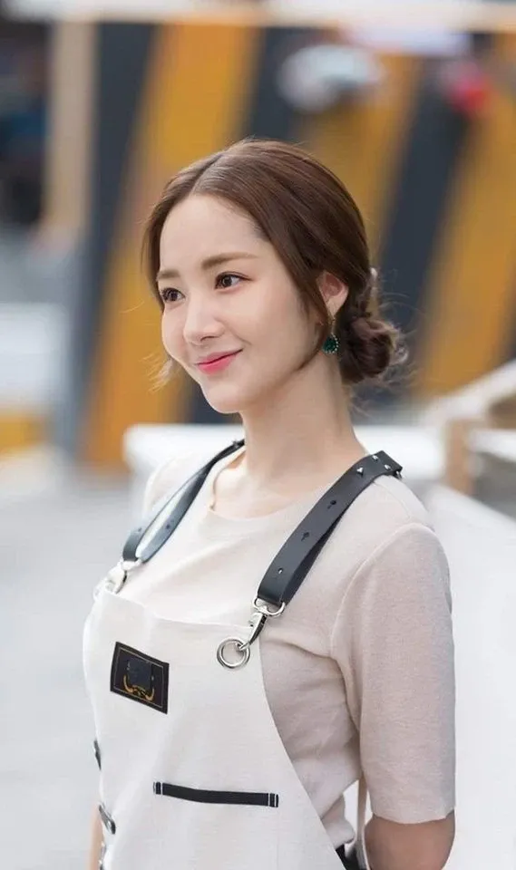 Latest photo of Park Minyoung