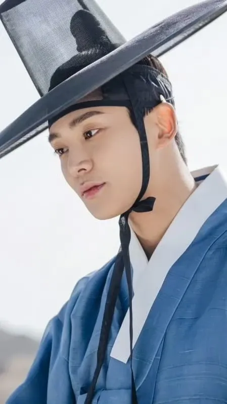 Foto terbaru dari Rowoon