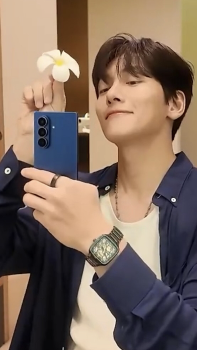 Latest photo of Ji Changwook