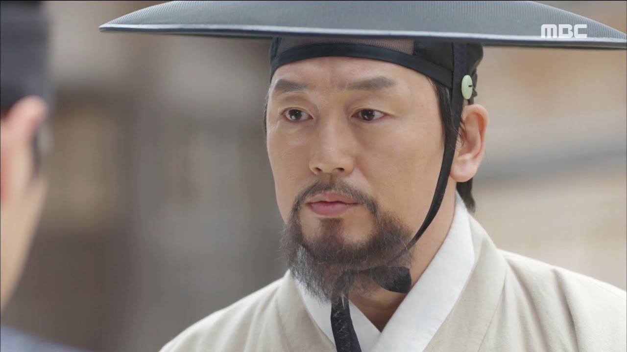 Behind-the-scenes cut of Yoon Kyunsang