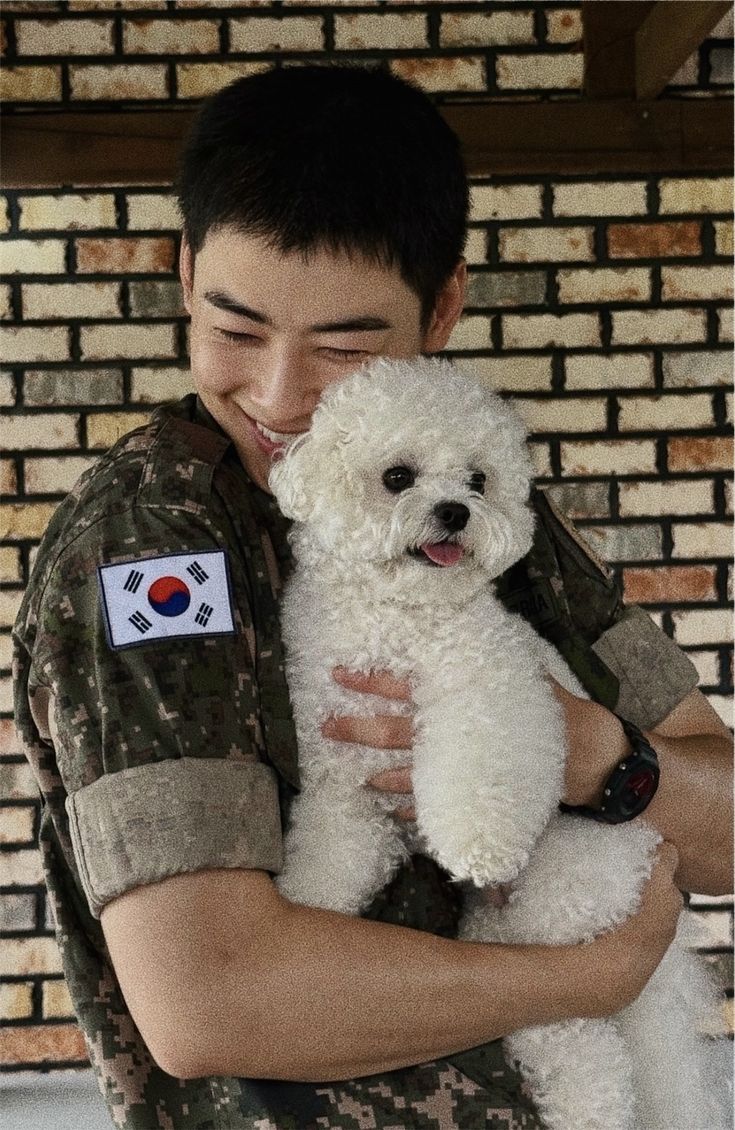 A moment captured by a fan of Cha Eunwoo