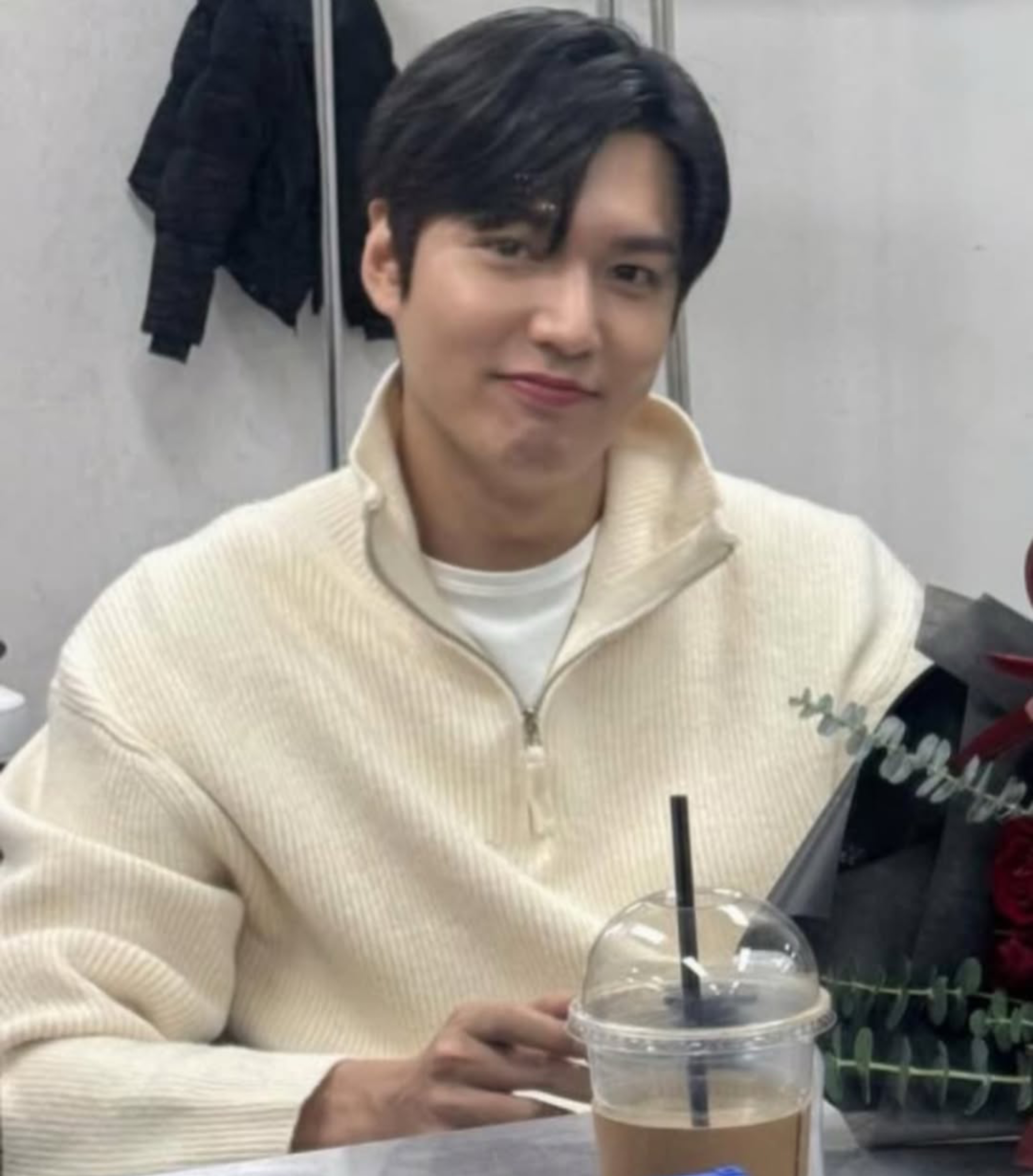 イ・ミンホの最近の活動ショット