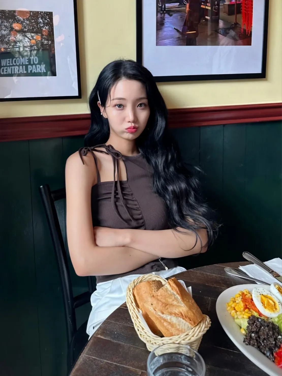 Behind-the-scenes cut of Kim Soyeon (2004)