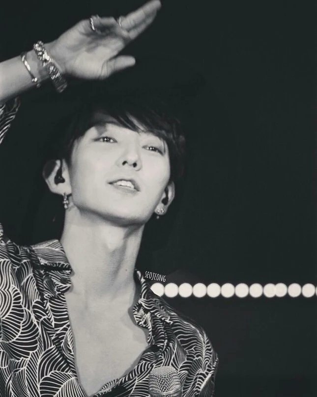 Behind-the-scenes cut of Lee Joongi