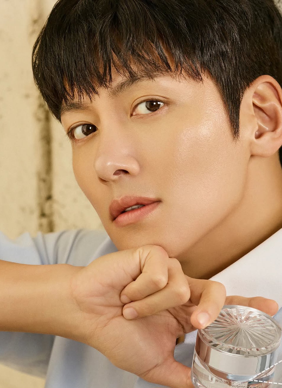 チ・チャンウクの最近の活動ショット