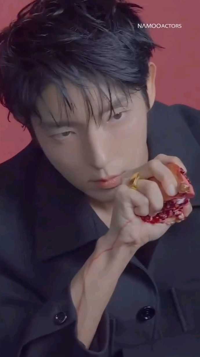 Behind-the-scenes cut of Lee Joongi