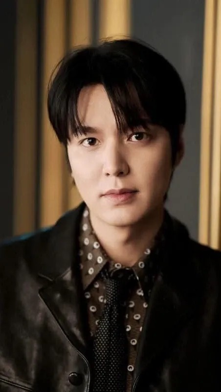 Recent activity shot of Lee Minho
