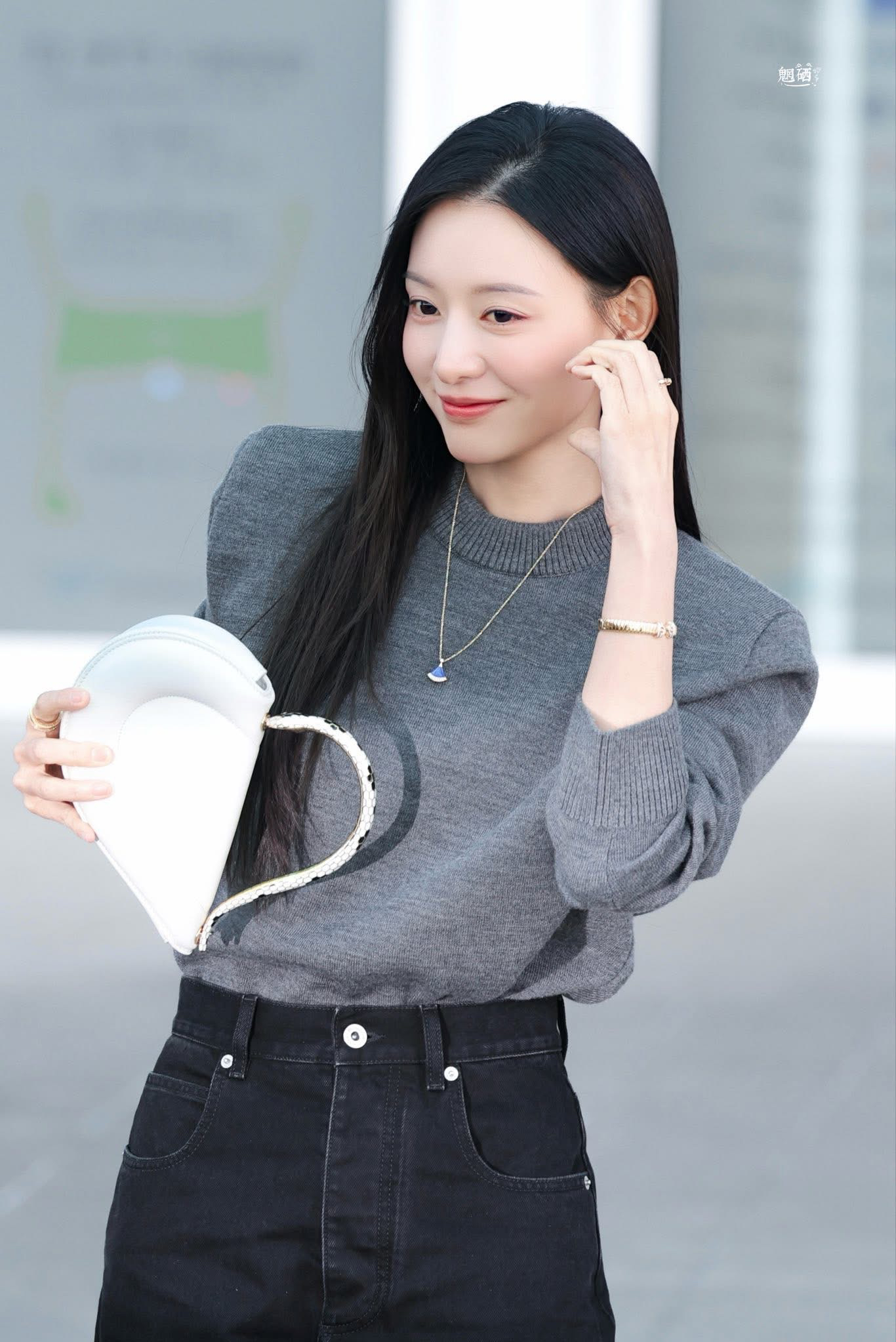 A moment captured by a fan of Kim Jiwon